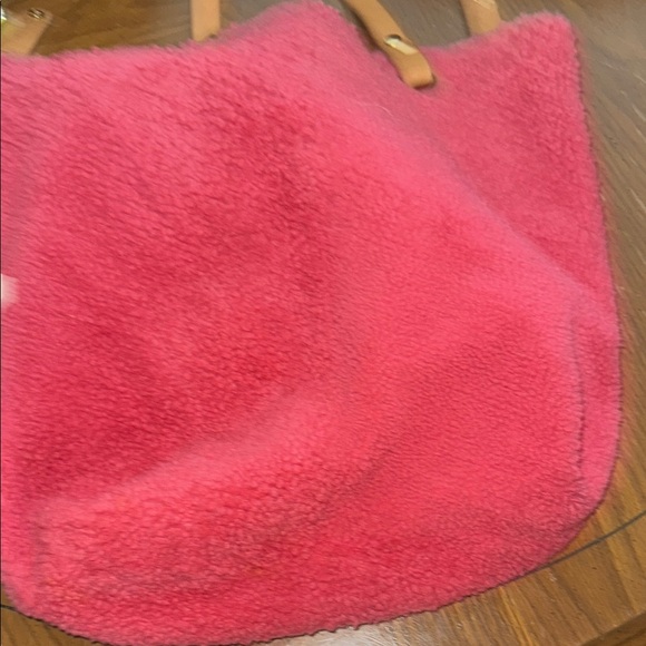 UGG Australia Red Suede Shoulder Tote Bag with Leather Handles Shearling Lined - Picture 7 of 16